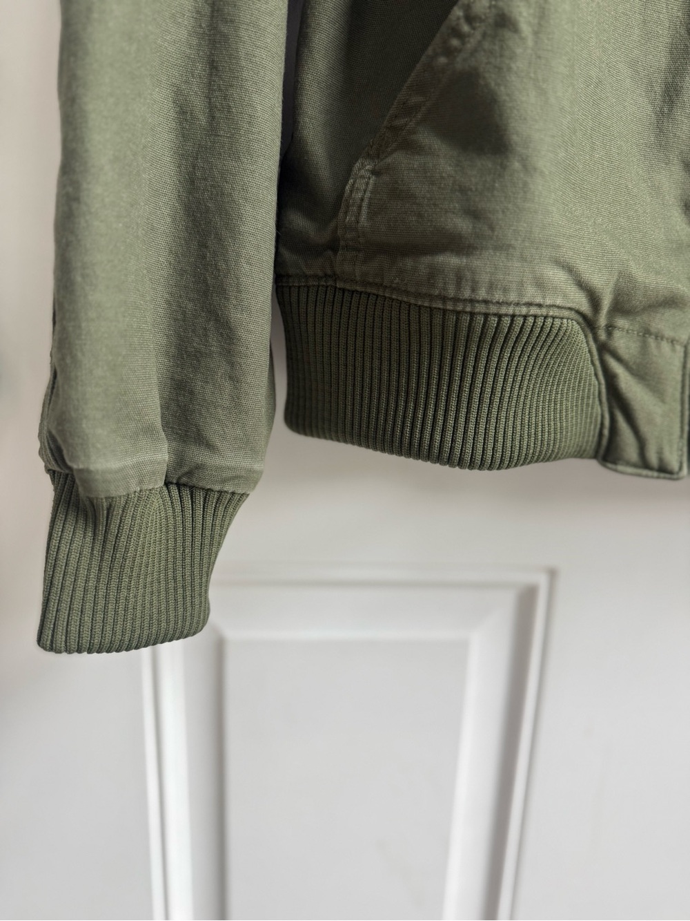 Women’s Carhartt Olive Green Canvas Bomber Jacket Size Medium - Picture 4 of 9